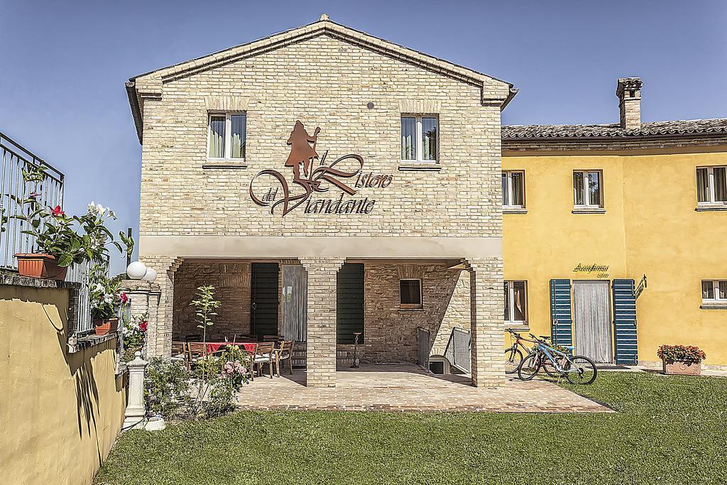 Il Ristoro Del Viandante Hotel Offagna Exterior photo