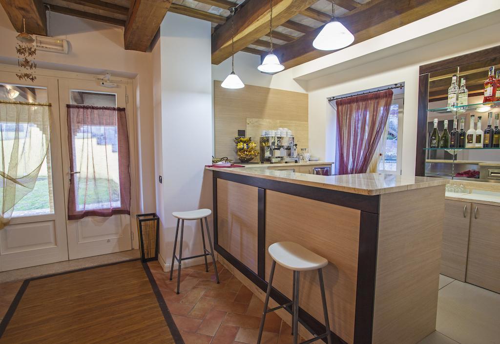Il Ristoro Del Viandante Hotel Offagna Exterior photo